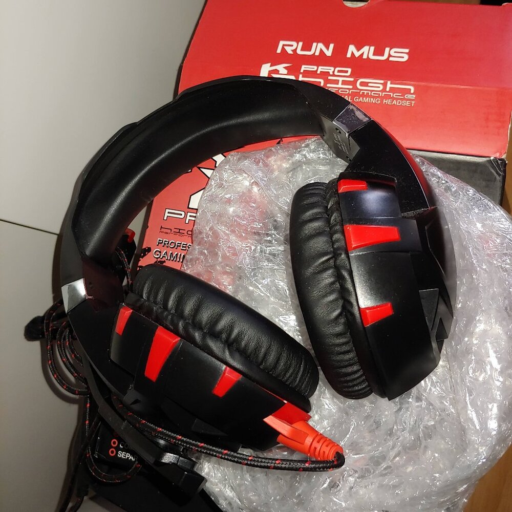 HEADPHONES